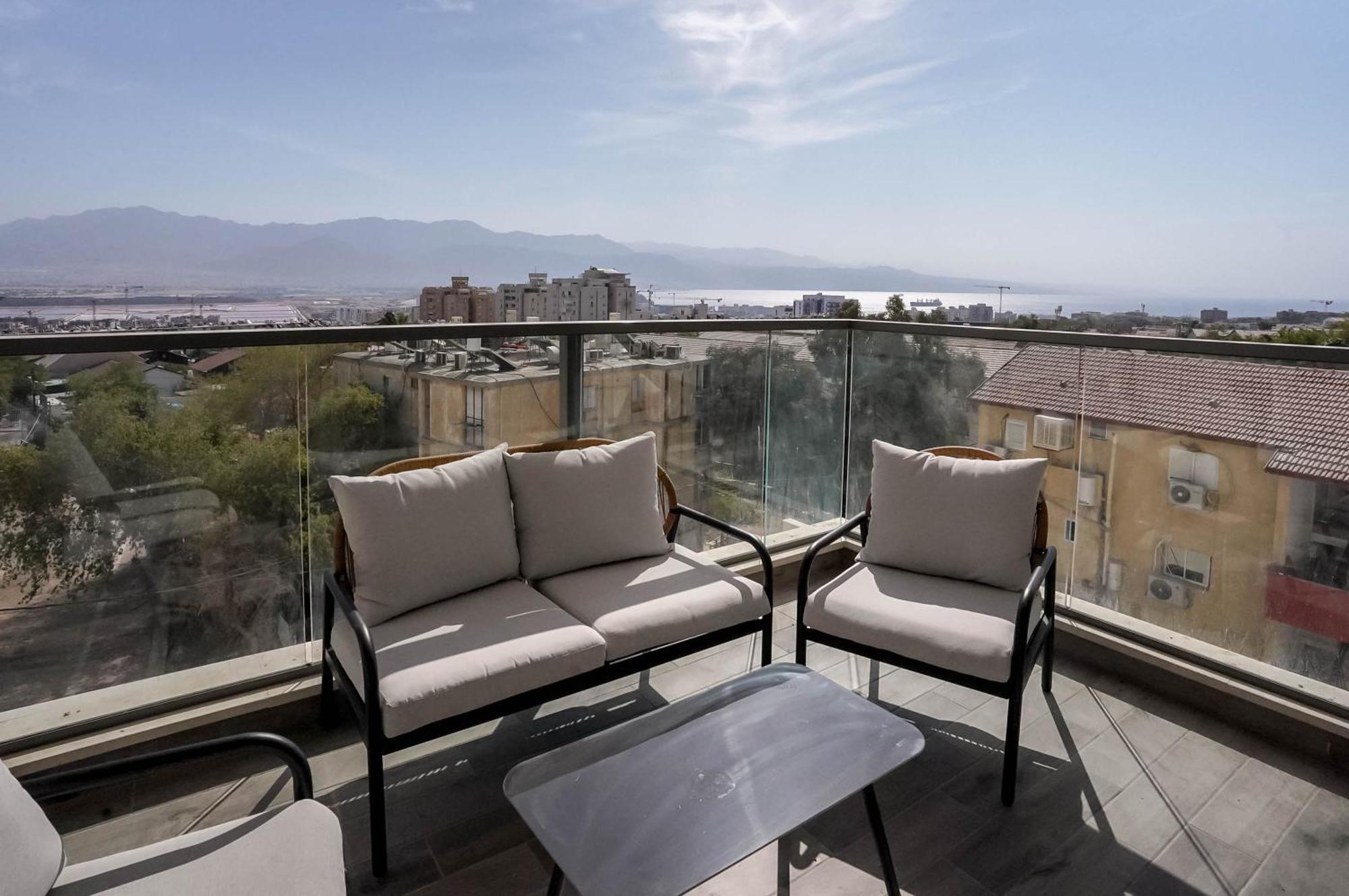 Yalarent New Stylish Apartment 3Br With Balcony 엘라트 외부 사진