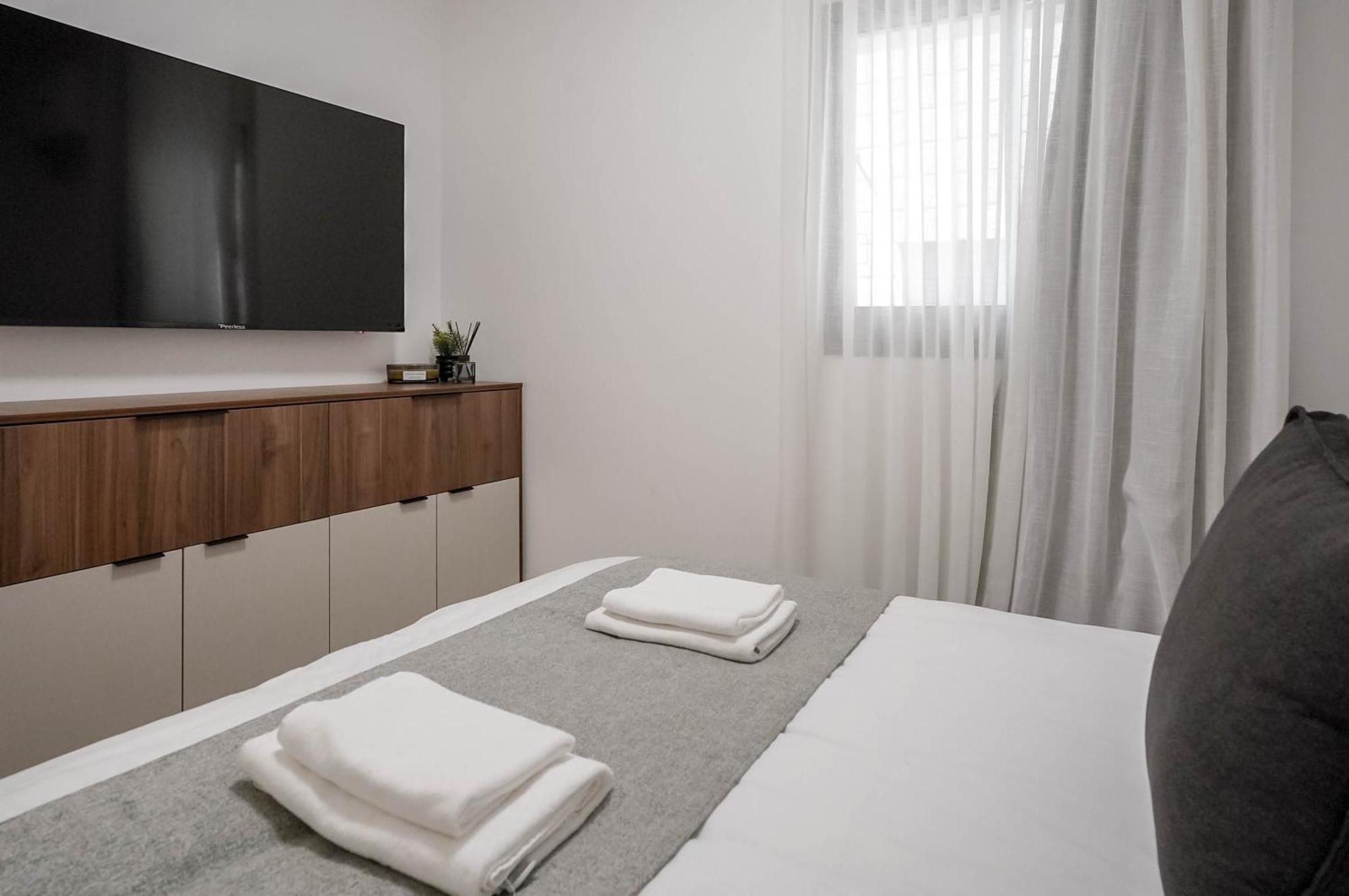 Yalarent New Stylish Apartment 3Br With Balcony 엘라트 외부 사진
